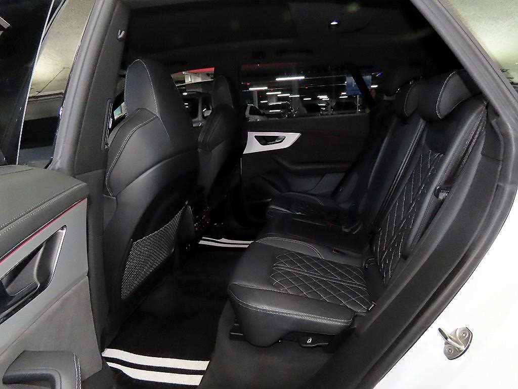 아우디 Q8 50 TDI 콰트로 프리미엄 이미지 7