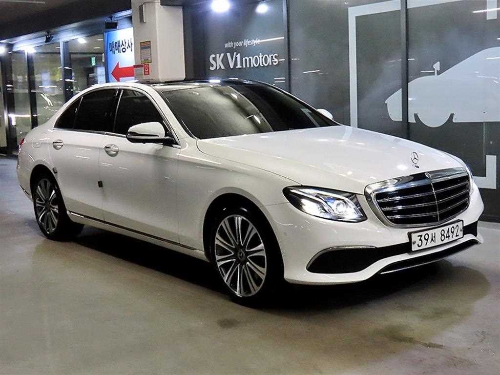 벤츠 E 클래스 E-클래스 W213 E400 4MATIC 익스클루시브 이미지 1