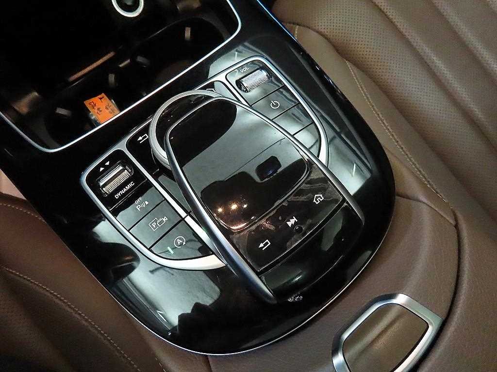 벤츠 E 클래스 E-클래스 W213 E400 4MATIC 익스클루시브 이미지 13