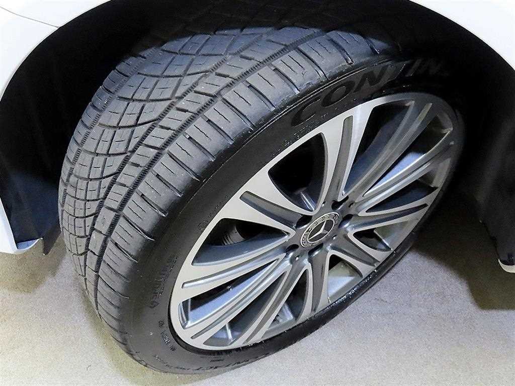 벤츠 E 클래스 E-클래스 W213 E400 4MATIC 익스클루시브 이미지 20