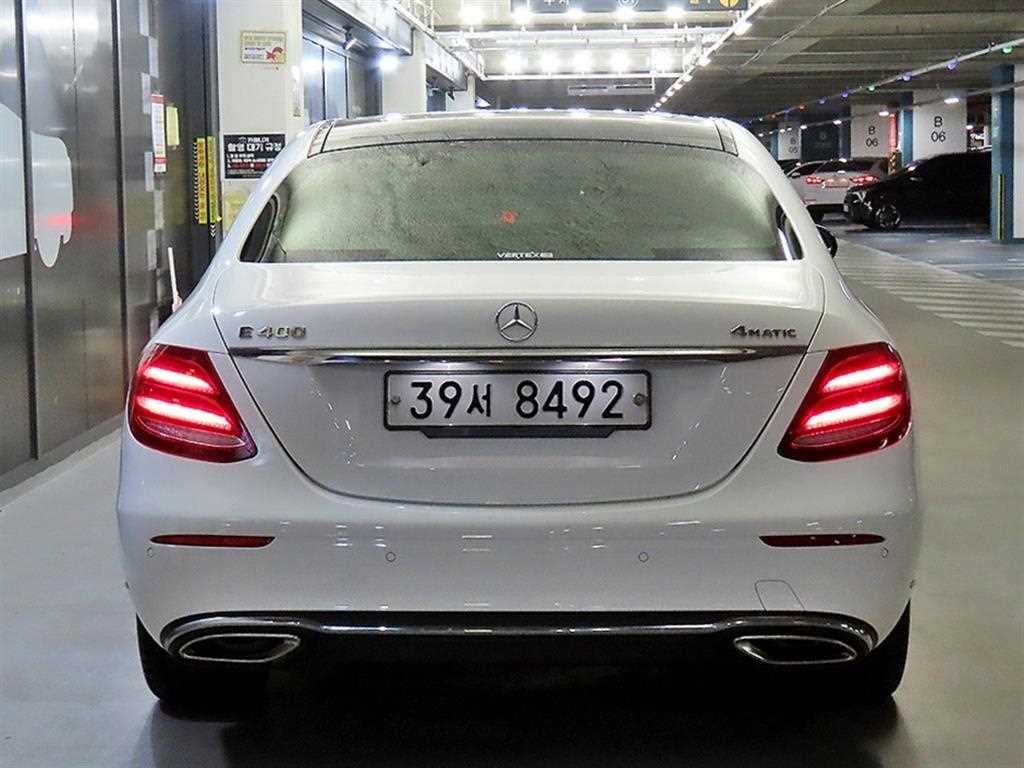 벤츠 E 클래스 E-클래스 W213 E400 4MATIC 익스클루시브 이미지 5