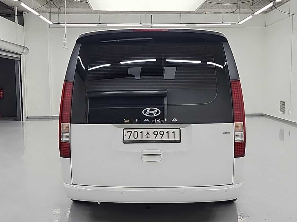 현대 스타리아 4WD 디젤 투어러 모던 11인승 이미지 3