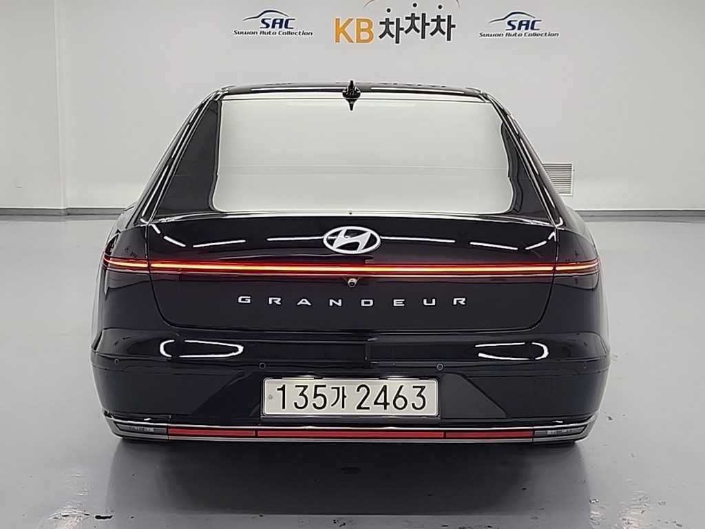 현대 그랜저 그랜저 (GN7) 가솔린 2.5 2WD 캘리그래피 이미지 3