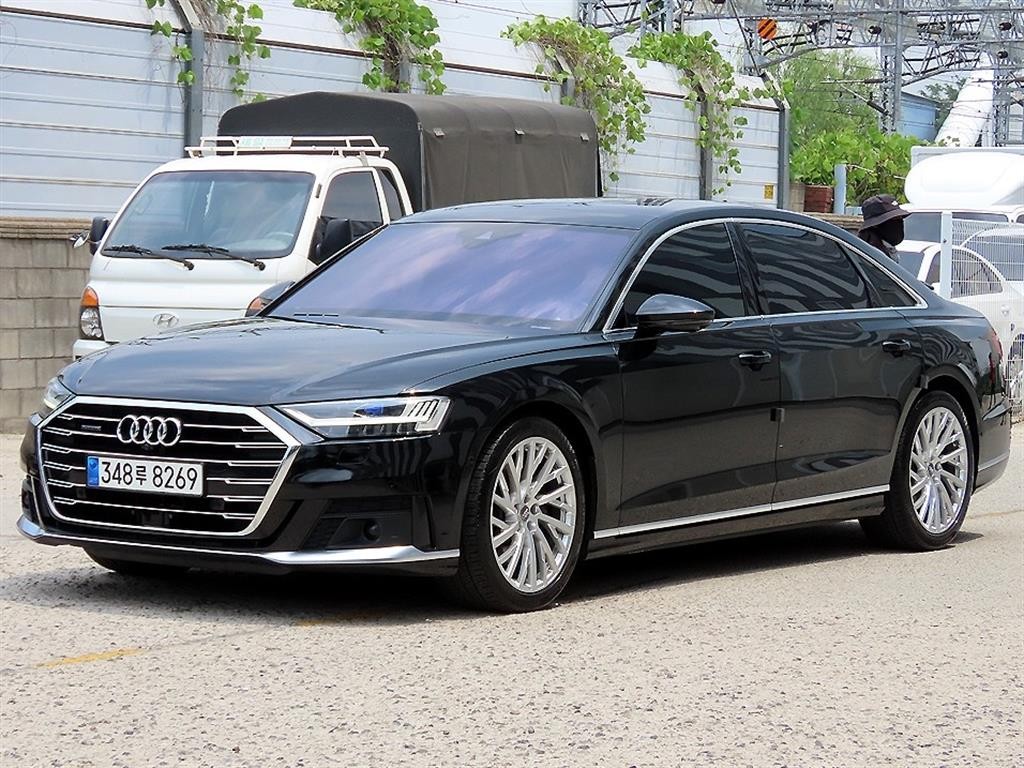 아우디 A8 A8 (D5) 55 TFSI 콰트로 LWB 기본형 이미지 2