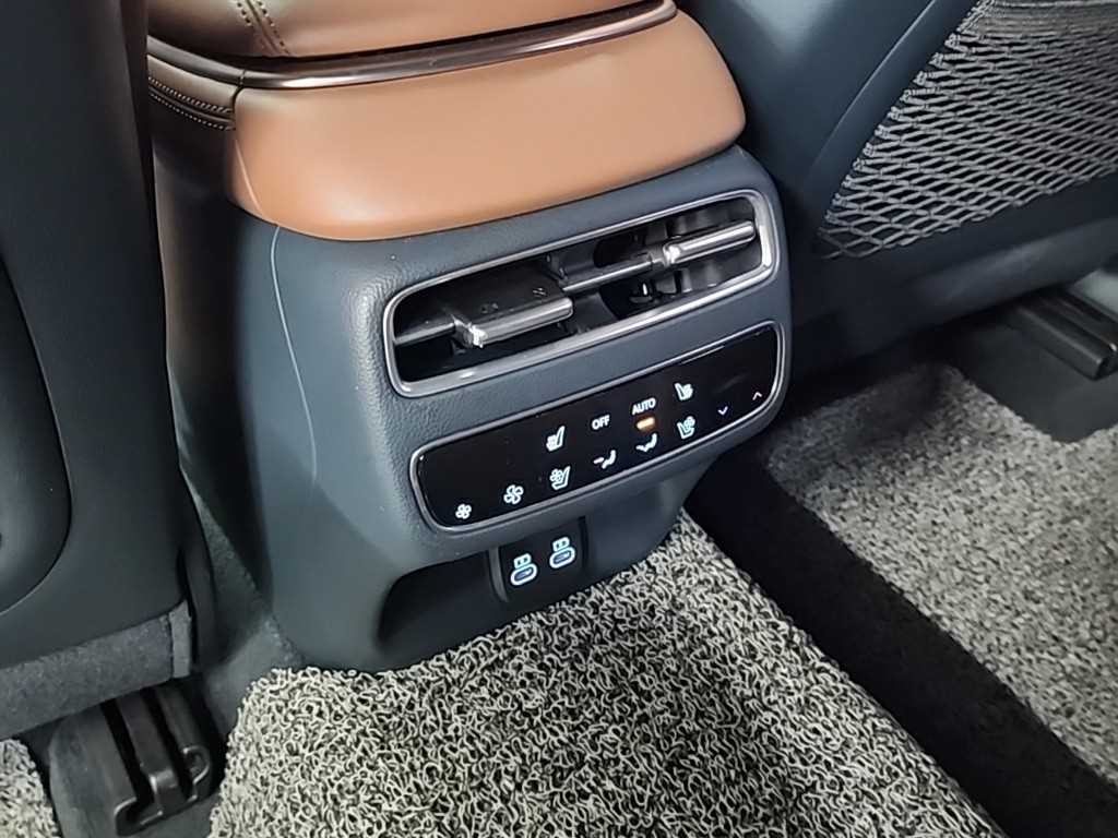 제네시스 GV70 2.5T 가솔린 AWD 이미지 14