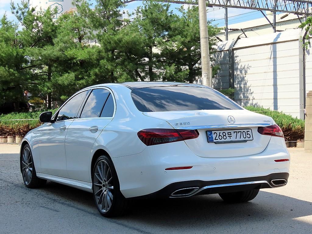 벤츠 E 클래스 E-클래스 W213 E350 4MATIC AMG LINE 이미지 3