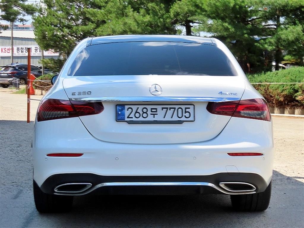 벤츠 E 클래스 E-클래스 W213 E350 4MATIC AMG LINE 이미지 4