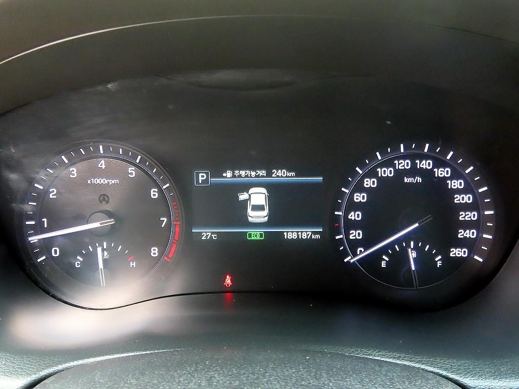 제네시스 G80 3.3 GDI AWD 프리미엄 럭셔리 이미지 9