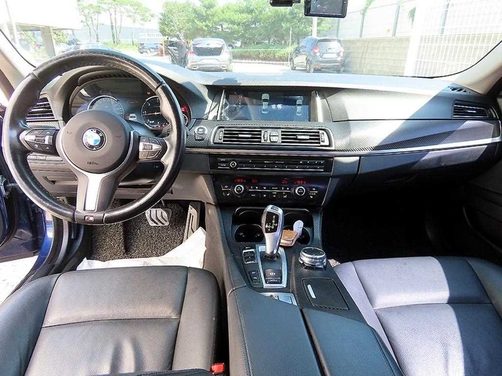 BMW 5시리즈 5시리즈 (F10) 520d M 에어로다이나믹 이미지 7