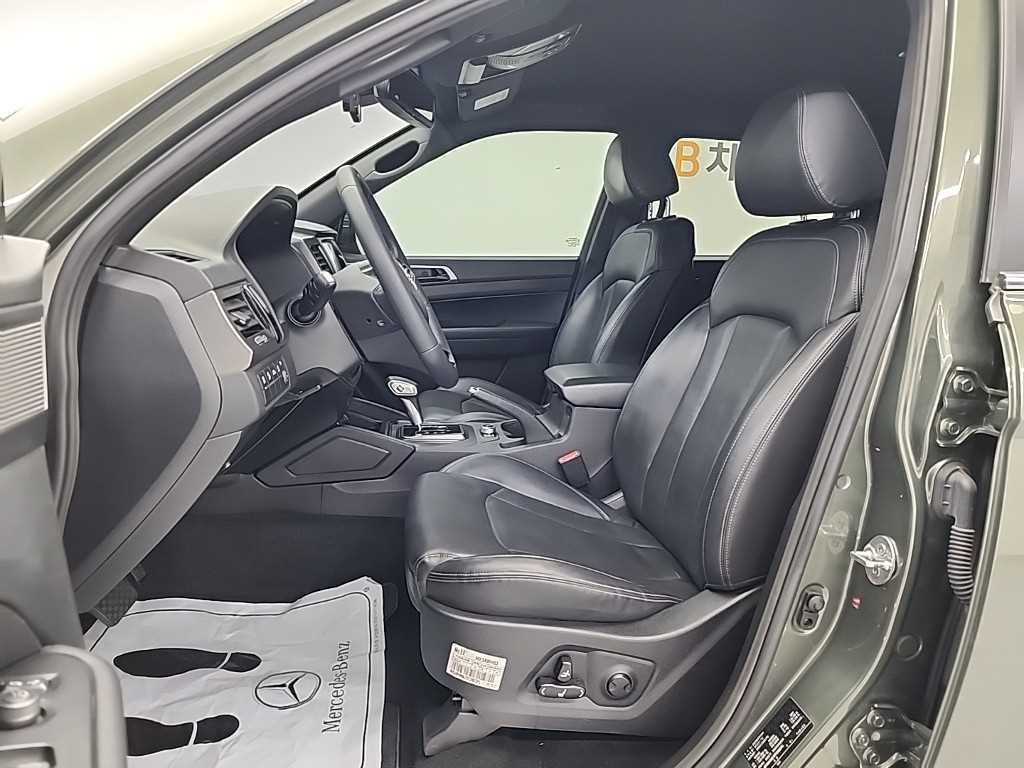 KG모빌리티(쌍용) 렉스턴 더 뉴 렉스턴 스포츠 디젤 2.2 4WD 프레스티지 이미지 11