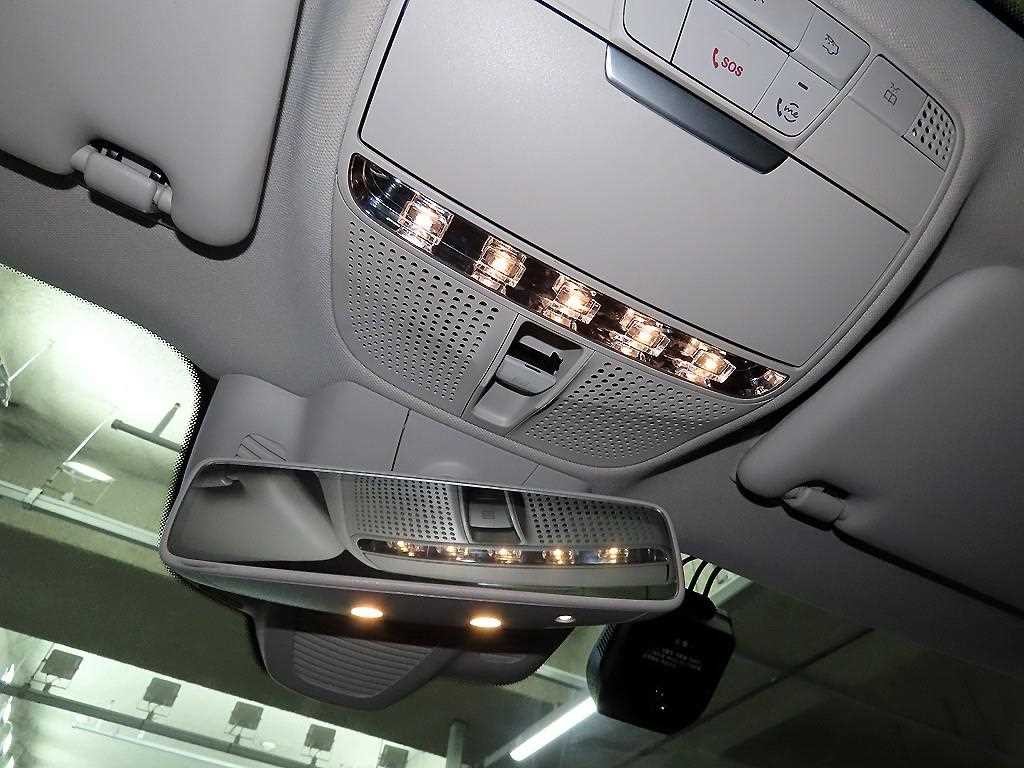 벤츠 E 클래스 E-클래스 W213 E300 4MATIC 아방가르드 이미지 14