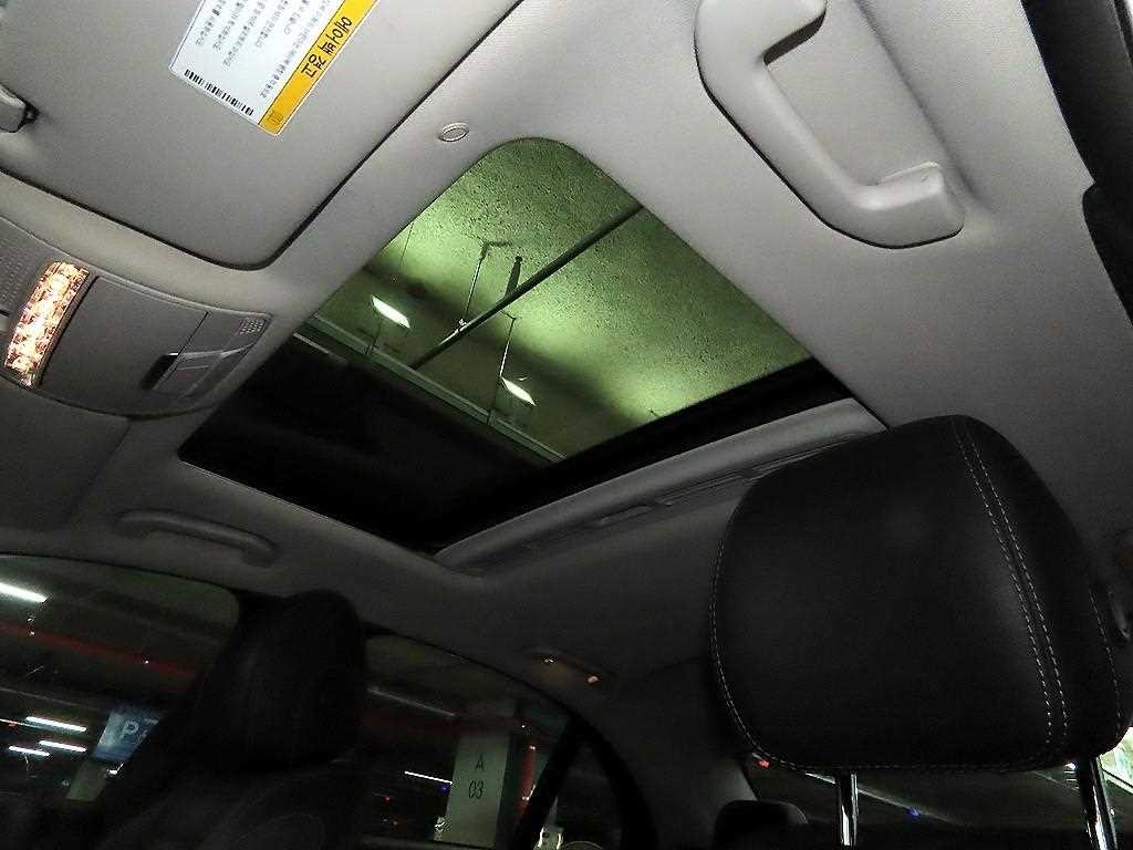 벤츠 E 클래스 E-클래스 W213 E300 4MATIC 아방가르드 이미지 15