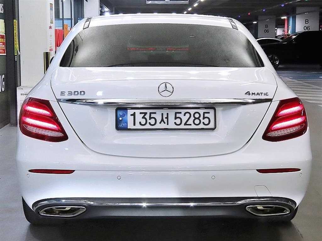 벤츠 E 클래스 E-클래스 W213 E300 4MATIC 아방가르드 이미지 5