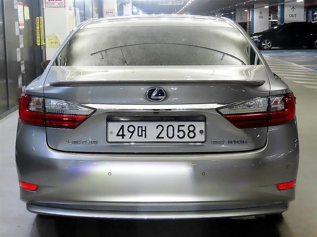 렉서스 ES 뉴ES300h 슈프림 이미지 5
