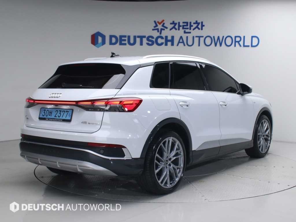 아우디 Q4 Q4 e-트론 45 프리미엄 이미지 2