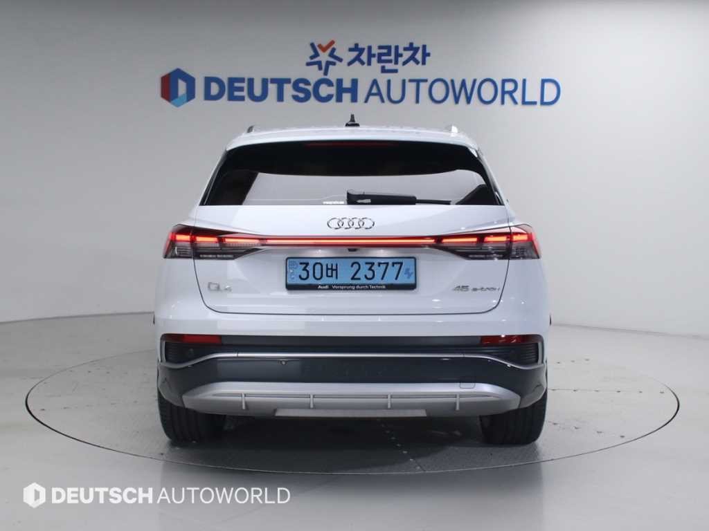 아우디 Q4 Q4 e-트론 45 프리미엄 이미지 4
