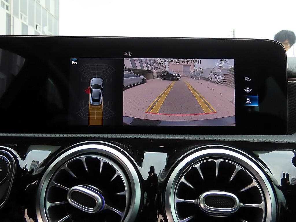 벤츠 A 클래스 A클래스 W177 A220 세단 이미지 14