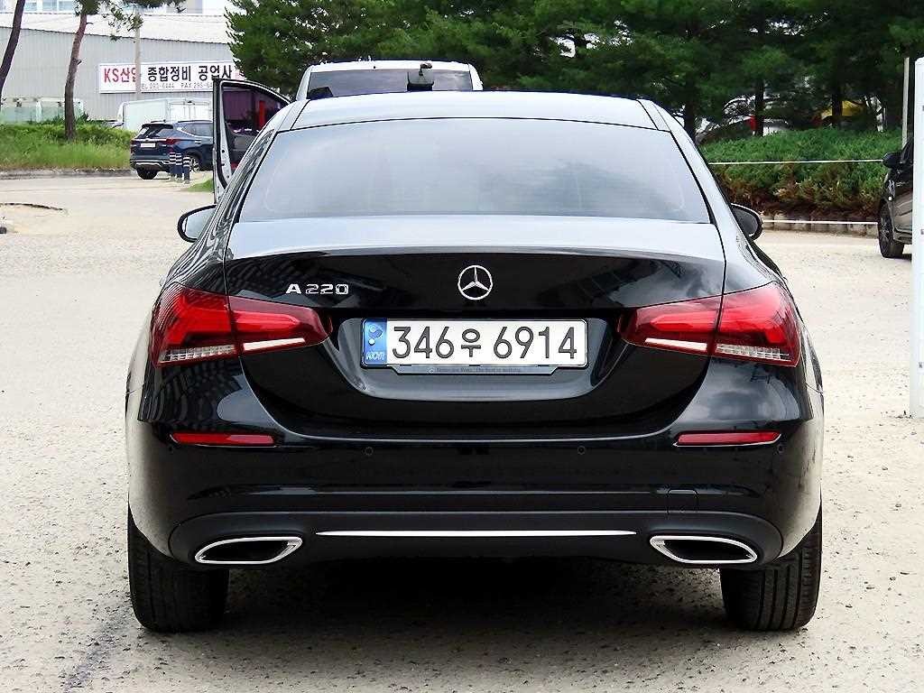 벤츠 A 클래스 A클래스 W177 A220 세단 이미지 4