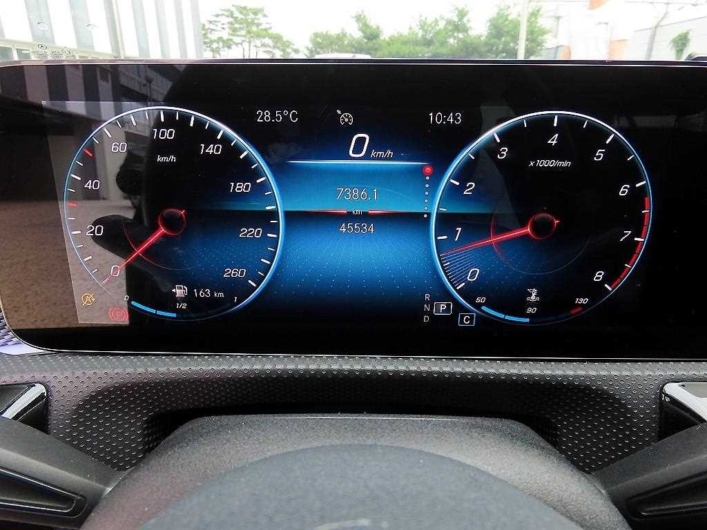 벤츠 A 클래스 A클래스 W177 A220 세단 이미지 9