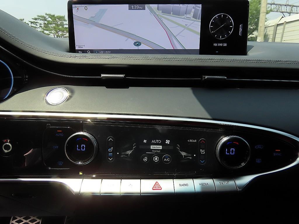 제네시스 GV70 2.5T 가솔린 AWD 스포츠 이미지 13