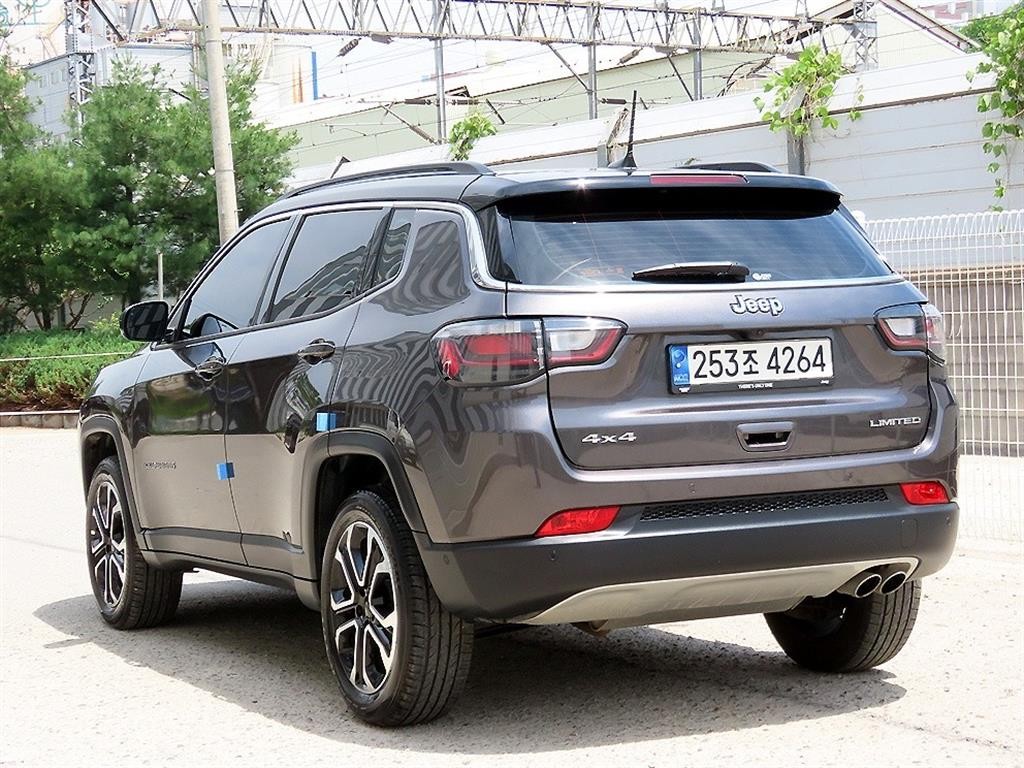 지프 컴패스 컴패스 2세대 2.4 AWD 리미티드 이미지 3