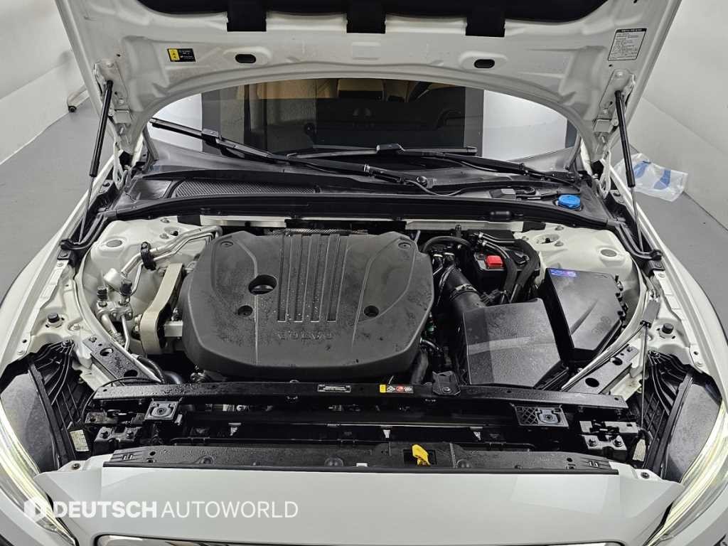 볼보 V60 V60 크로스 컨트리 2세대 2.0 B5 얼티메이트 AWD 이미지 6