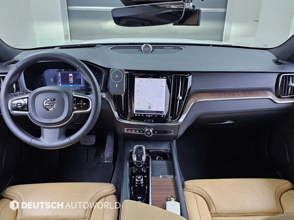 볼보 V60 V60 크로스 컨트리 2세대 2.0 B5 얼티메이트 AWD 이미지 7