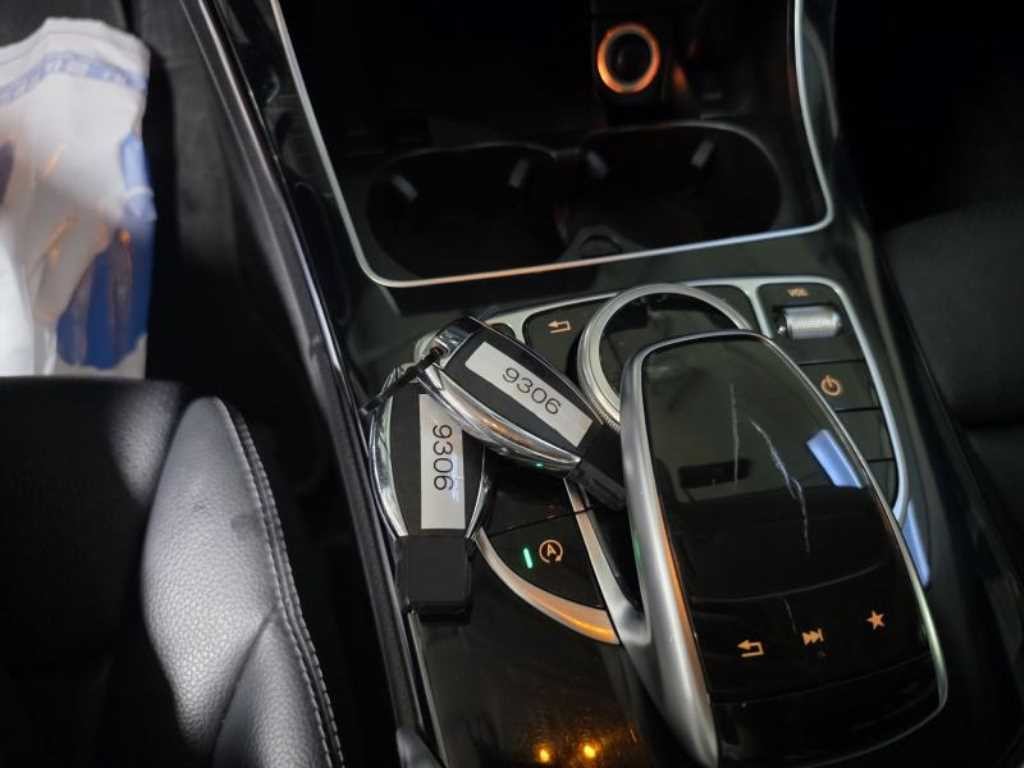 벤츠 C 클래스 C클래스 W205 C200 아방가르드 이미지 15