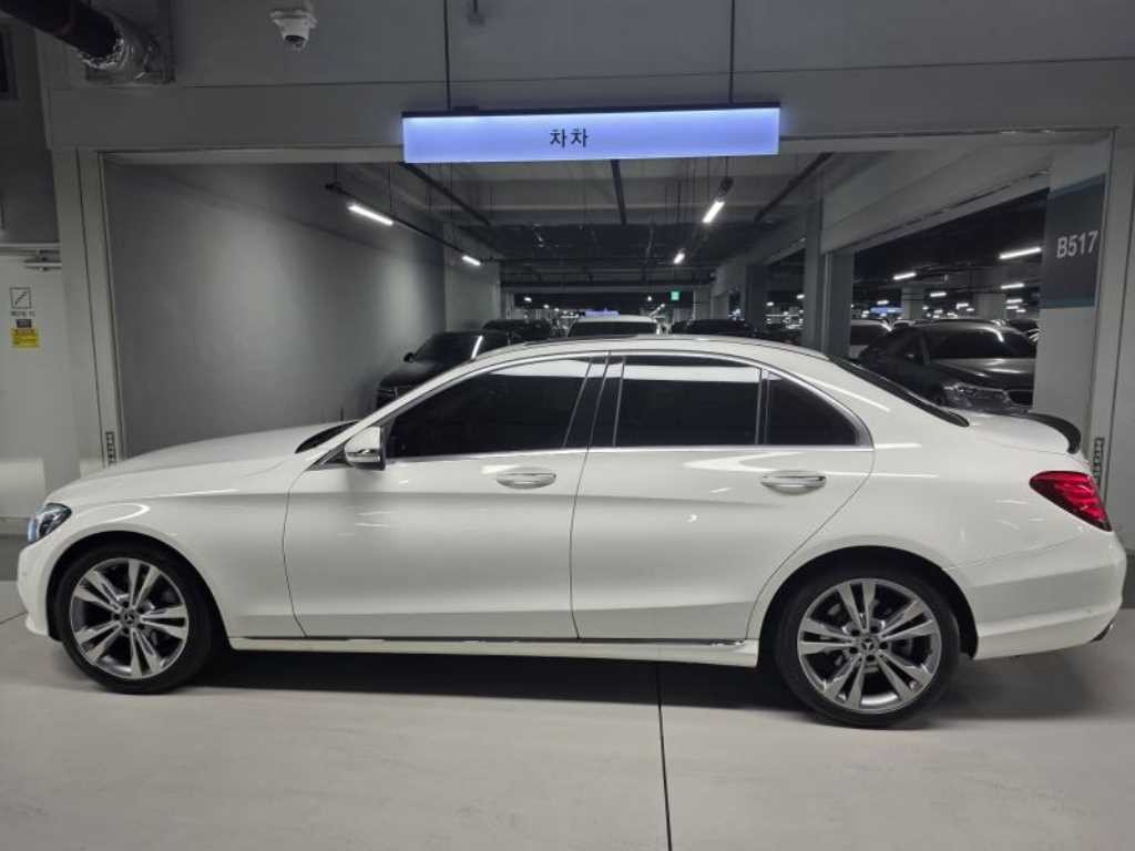 벤츠 C 클래스 C클래스 W205 C200 아방가르드 이미지 3