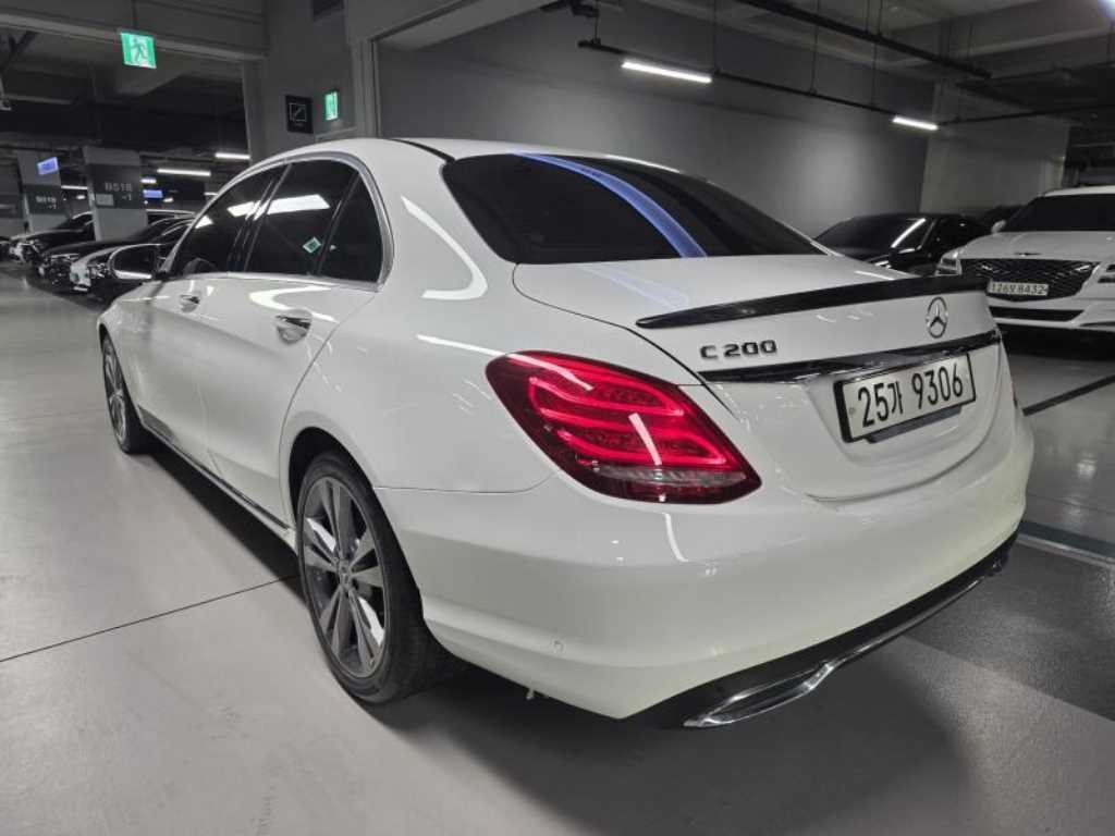 벤츠 C 클래스 C클래스 W205 C200 아방가르드 이미지 4