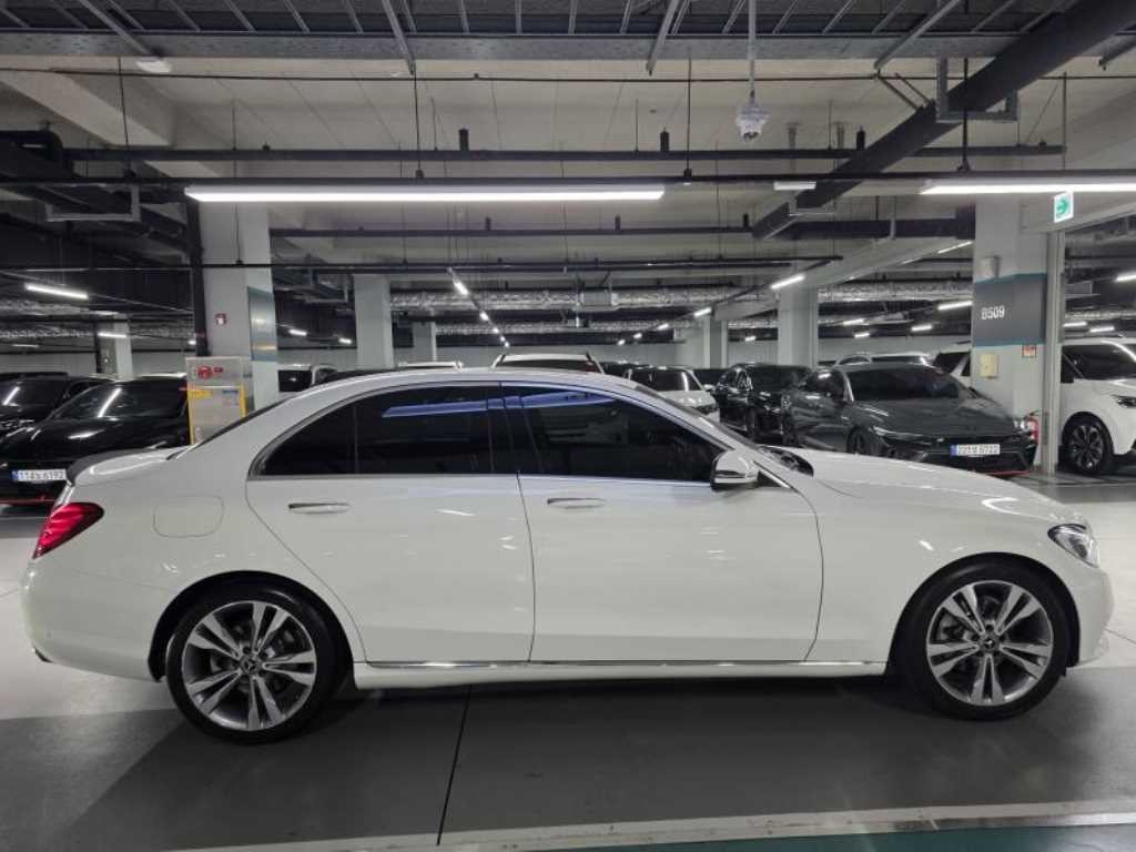 벤츠 C 클래스 C클래스 W205 C200 아방가르드 이미지 7