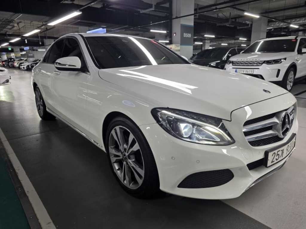 벤츠 C 클래스 C클래스 W205 C200 아방가르드 이미지 8