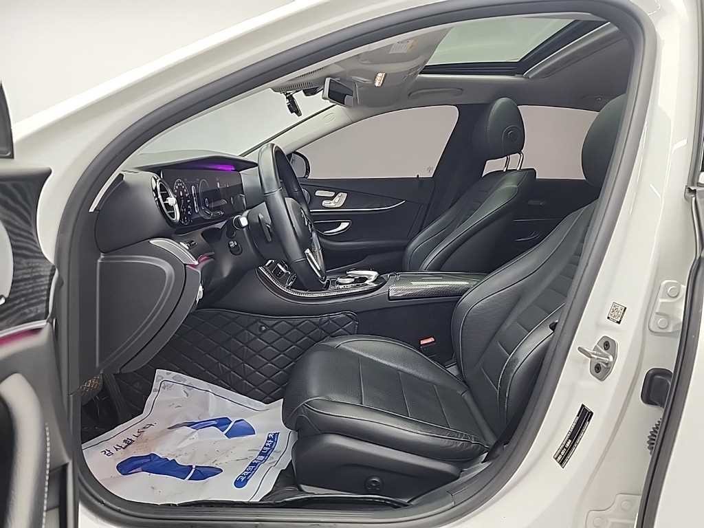 벤츠 E 클래스 E-클래스 W213 E300 4MATIC 아방가르드 이미지 11