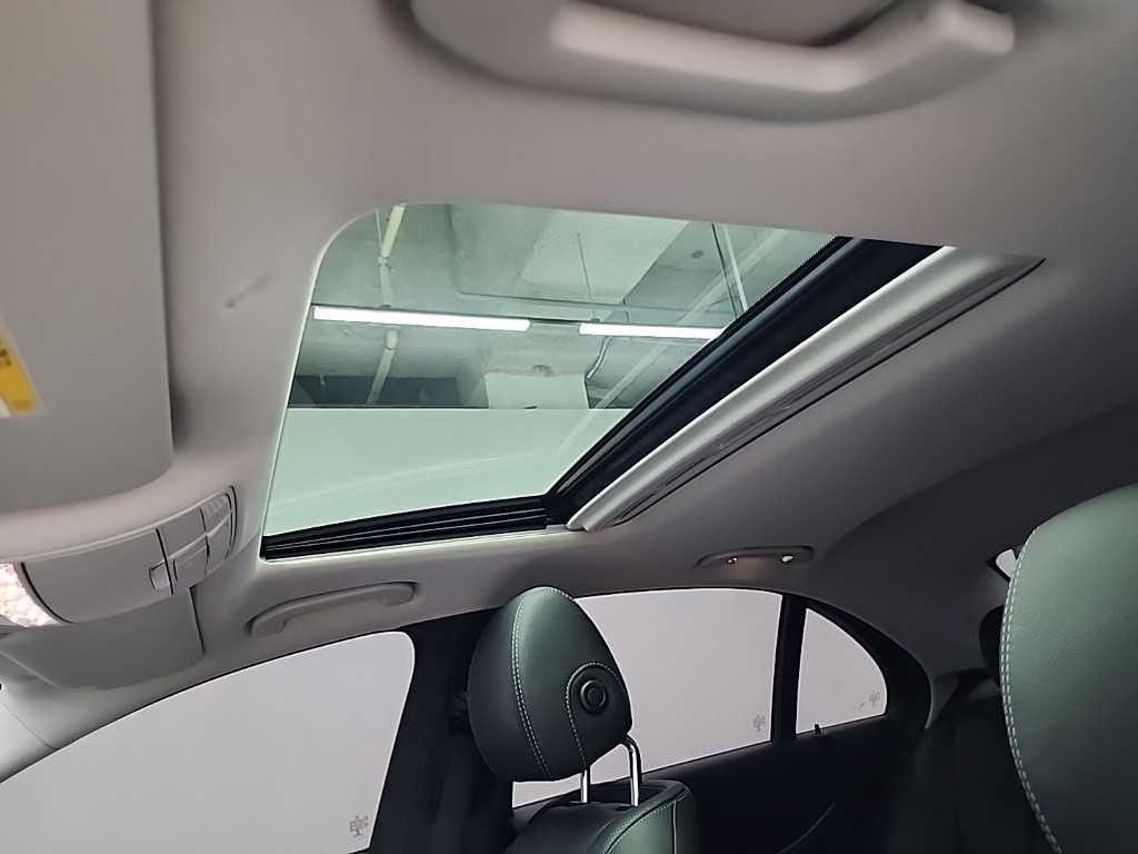 벤츠 E 클래스 E-클래스 W213 E300 4MATIC 아방가르드 이미지 15