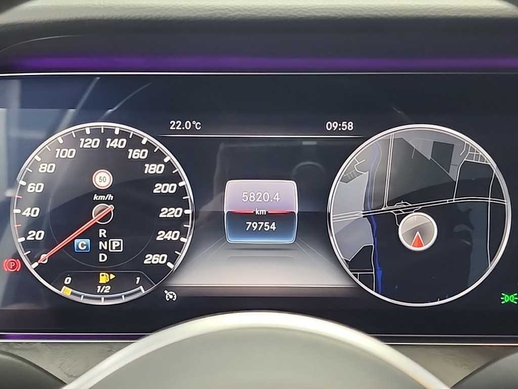 벤츠 E 클래스 E-클래스 W213 E300 4MATIC 아방가르드 이미지 6