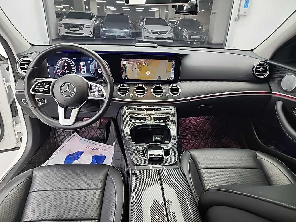 벤츠 E 클래스 E-클래스 W213 E300 4MATIC 아방가르드 이미지 7