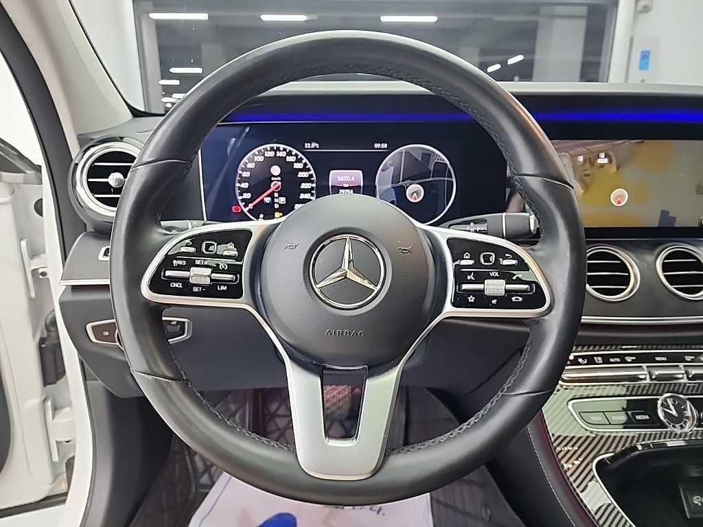 벤츠 E 클래스 E-클래스 W213 E300 4MATIC 아방가르드 이미지 9
