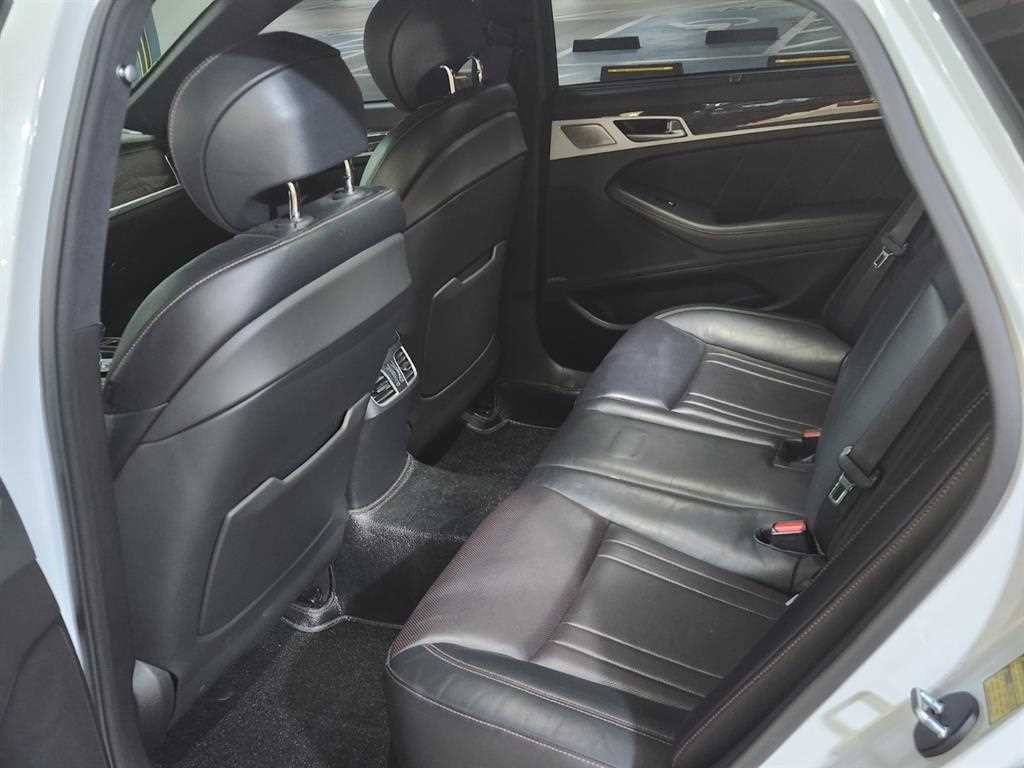 제네시스 G80 3.3 T AWD 스포츠 이미지 8