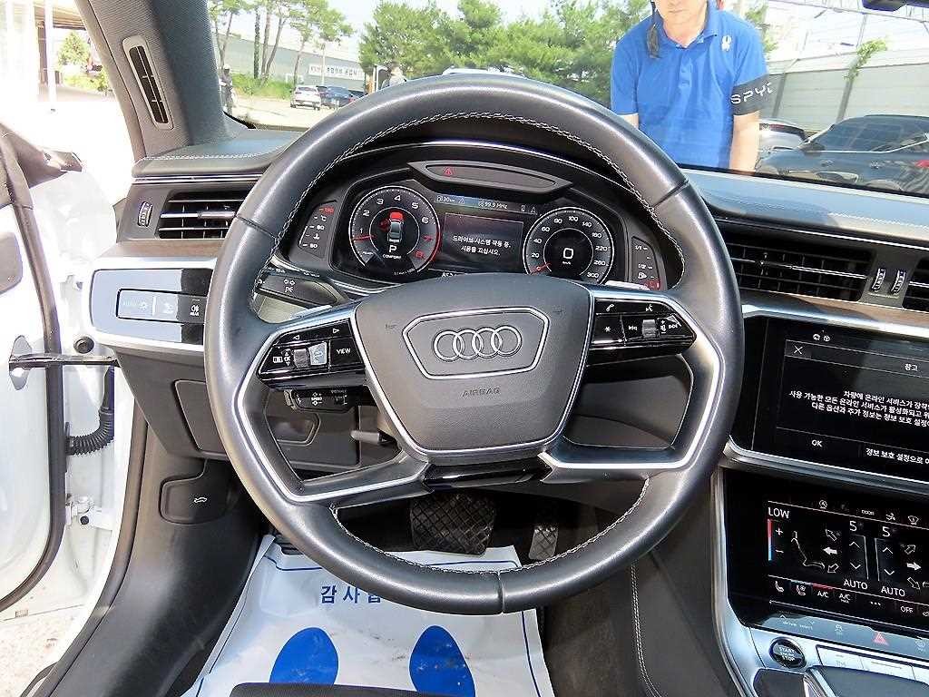 아우디 A7 A7 (4K) 55 TFSI 콰트로 프리미엄 이미지 8