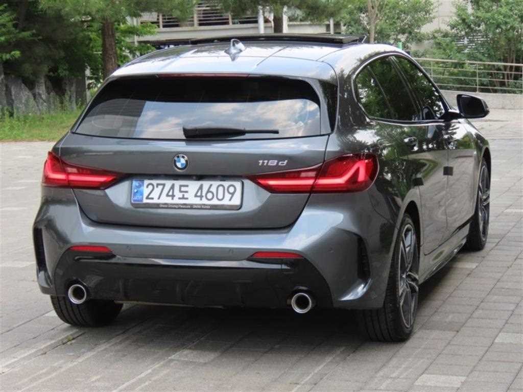 BMW 1시리즈 1시리즈 (F40) 118d M 스포츠 이미지 3