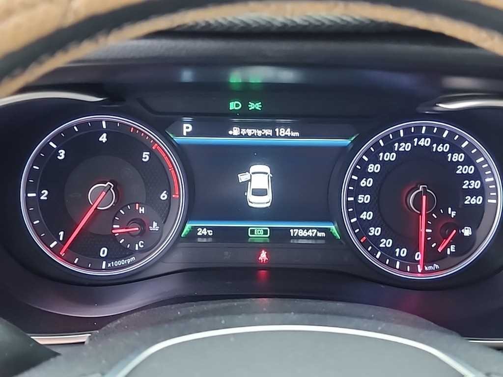 제네시스 G70 2.2D 엘리트 이미지 6