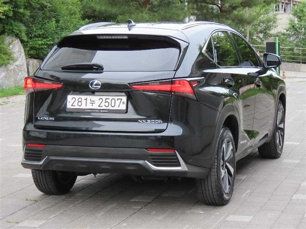 렉서스 NX NX 300h 슈프림 이미지 3
