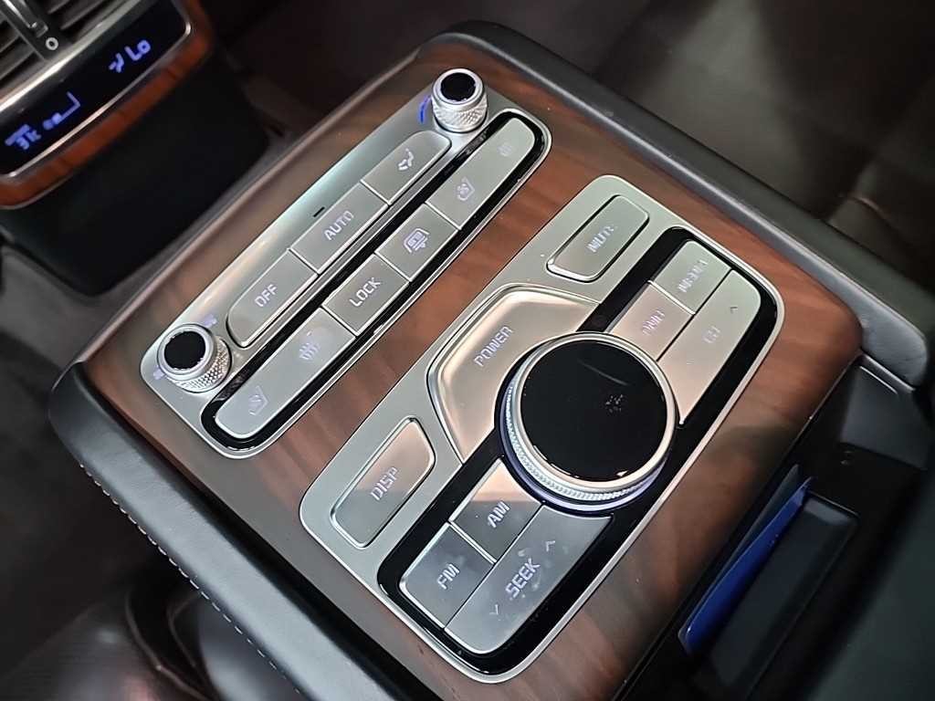 기아 K9 더 K9 3.8 GDI AWD 그랜드 플래티넘 이미지 15