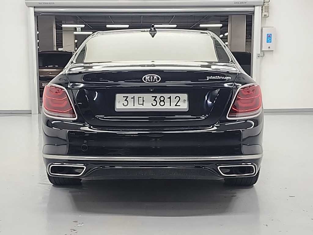 기아 K9 더 K9 3.8 GDI AWD 그랜드 플래티넘 이미지 3