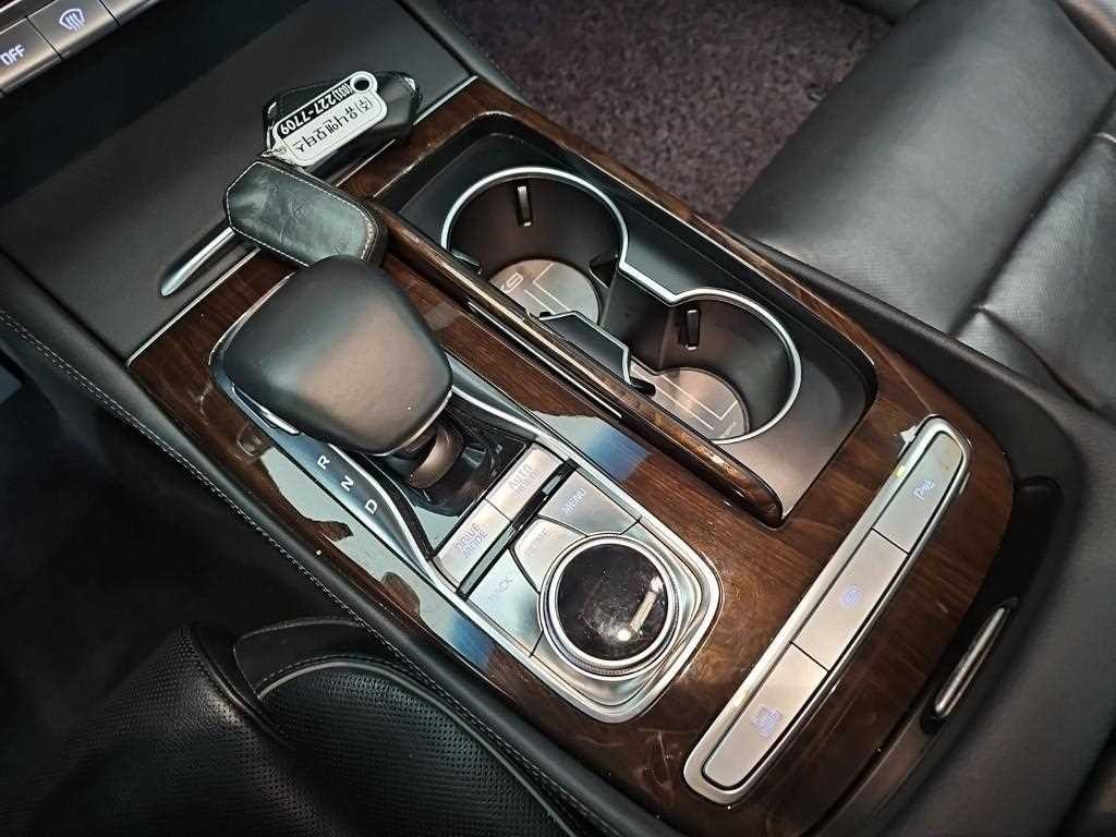기아 K9 더 K9 3.8 GDI AWD 플래티넘Ⅱ 이미지 8