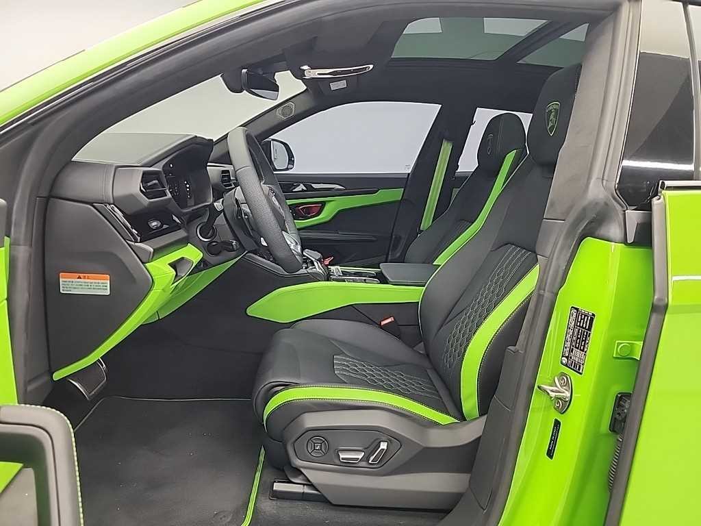 람보르기니 우루스 4.0 V8 SE PHEV 이미지 10