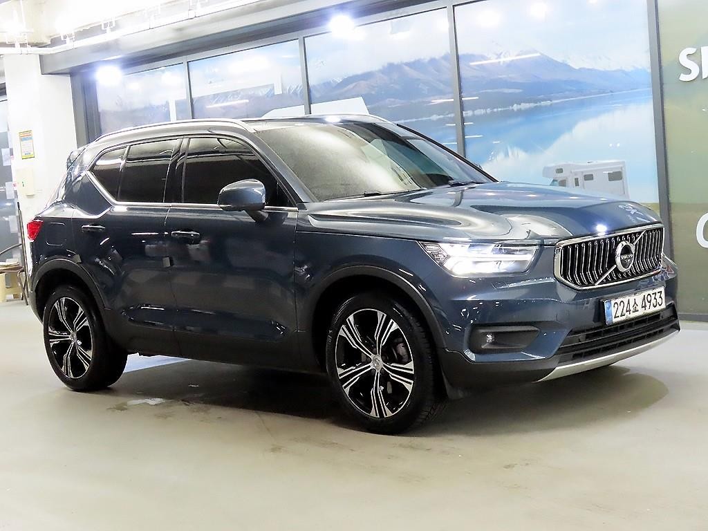 볼보 XC40 B4 AWD 인스크립션 이미지 1