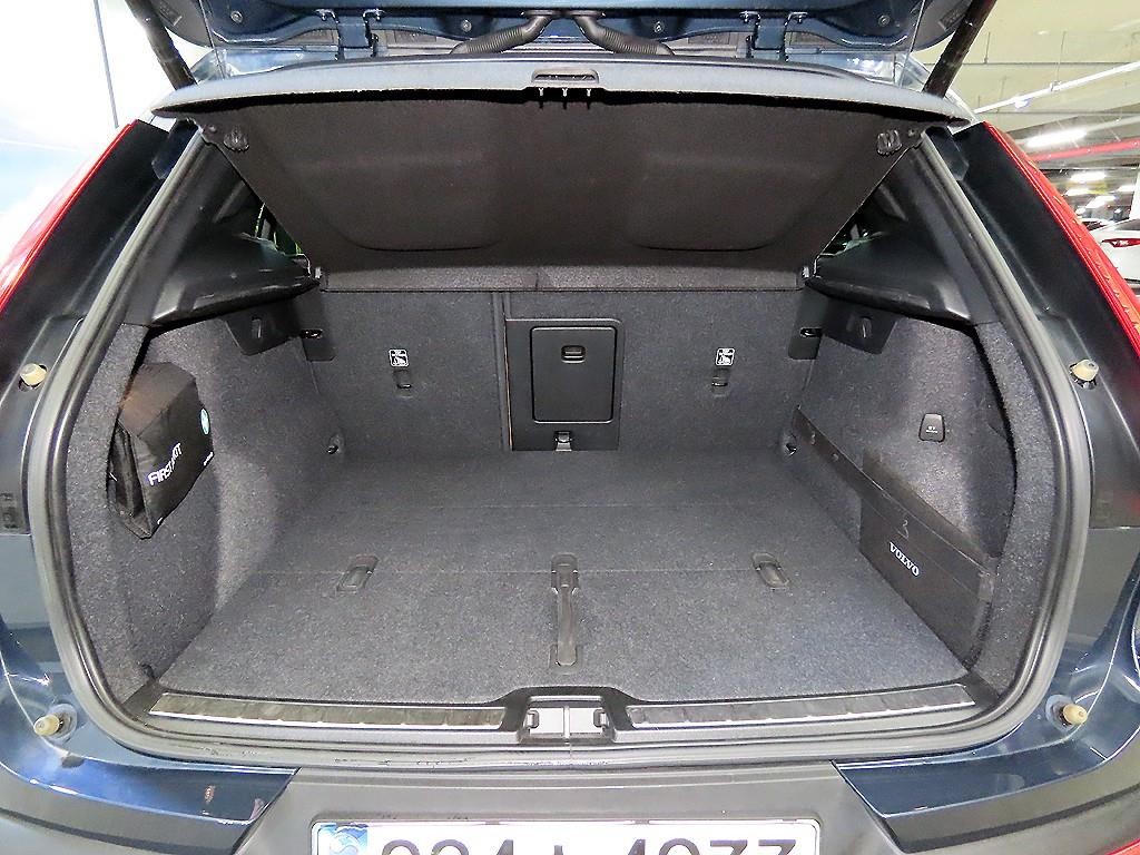 볼보 XC40 B4 AWD 인스크립션 이미지 17