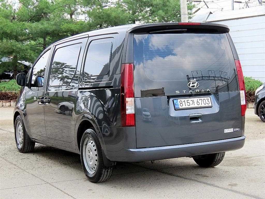 현대 스타리아 2WD 디젤 카고 스마트 3인승 이미지 3