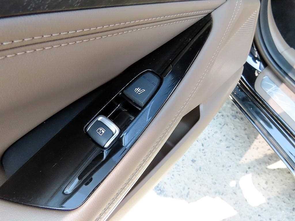 기아 K8 2.5 2WD 노블레스 이미지 15
